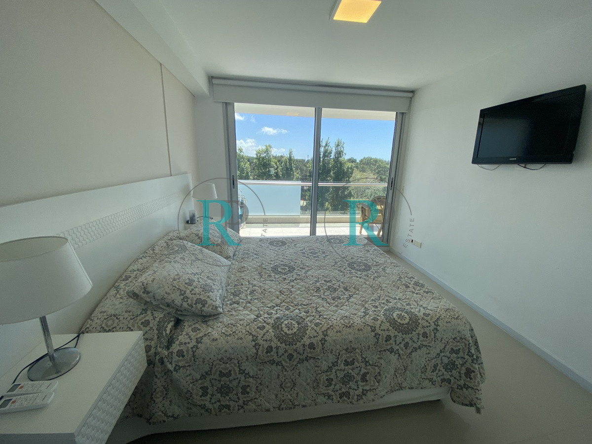 Apartamento ID.588 - Apartamento de 2 dormitorios en venta Punta del Este