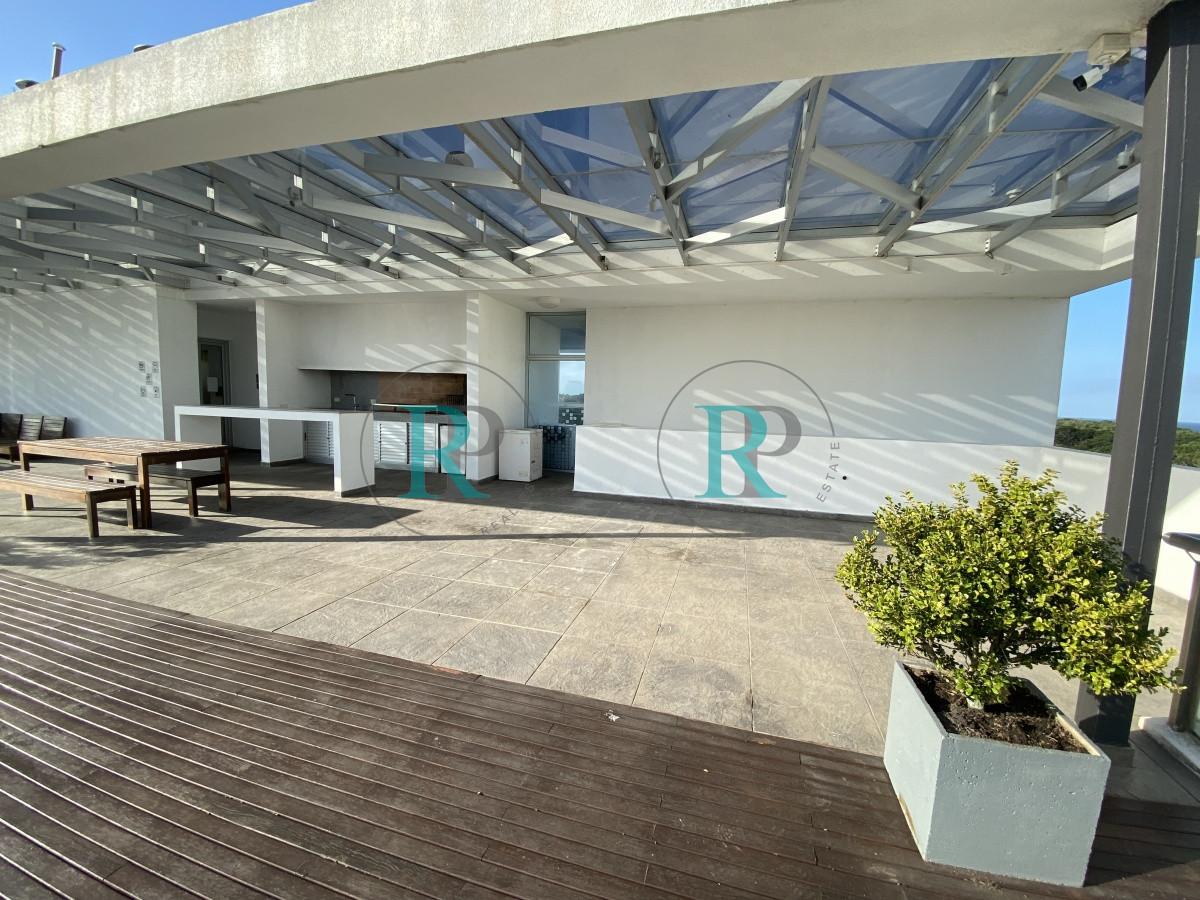Apartamento ID.588 - Apartamento de 2 dormitorios en venta Punta del Este