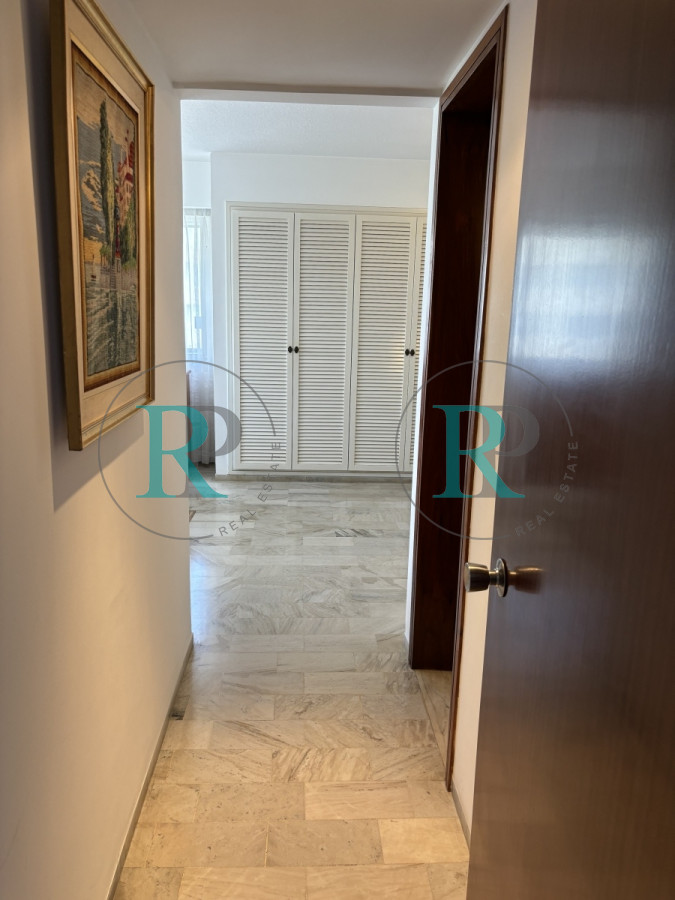 Apartamento ID.1679 - Hermoso y amplio apartamento de 3 dormitorios y dependencia Roosevelt Center
