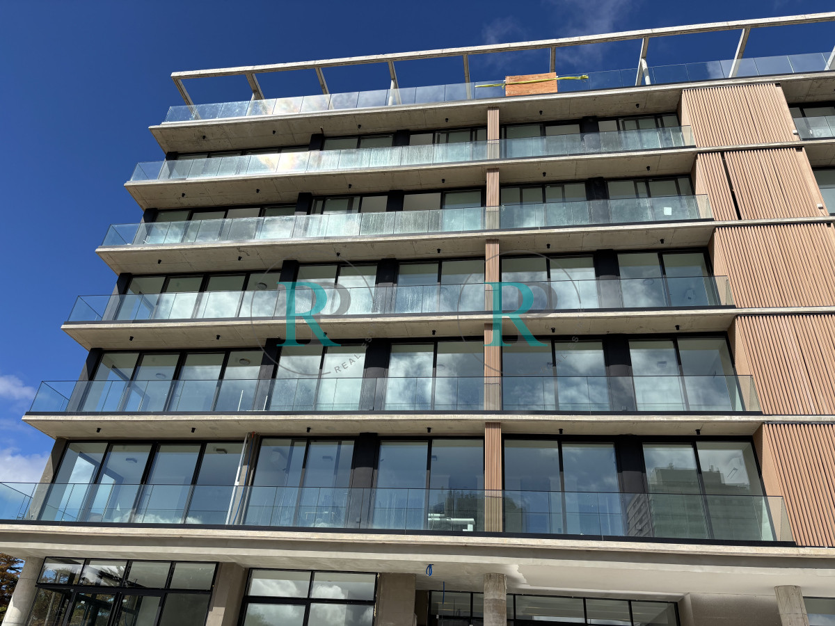 Apartamento ID.2410 - EXCELENTE APARTAMENTO ESQUINERO DE 2 DORMITORIOS EN VENTA.
