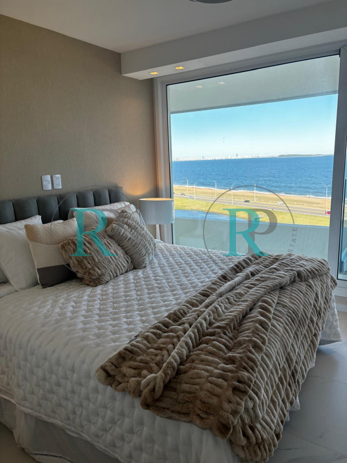 Apartamento ID.2490 - Excepcional apartamento en venta frente al mar