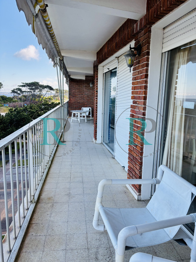 Apartamento ID.2535 - nuevo ingreso! apartamento en venta de 3 dormitorios en primera línea 