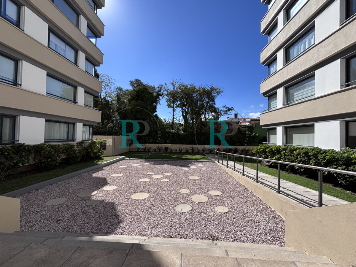 Apartamento ID.2748 - HERMOSO APARTAMENTO ESQUINERO DE 3 DORMITORIOS EN VENTA