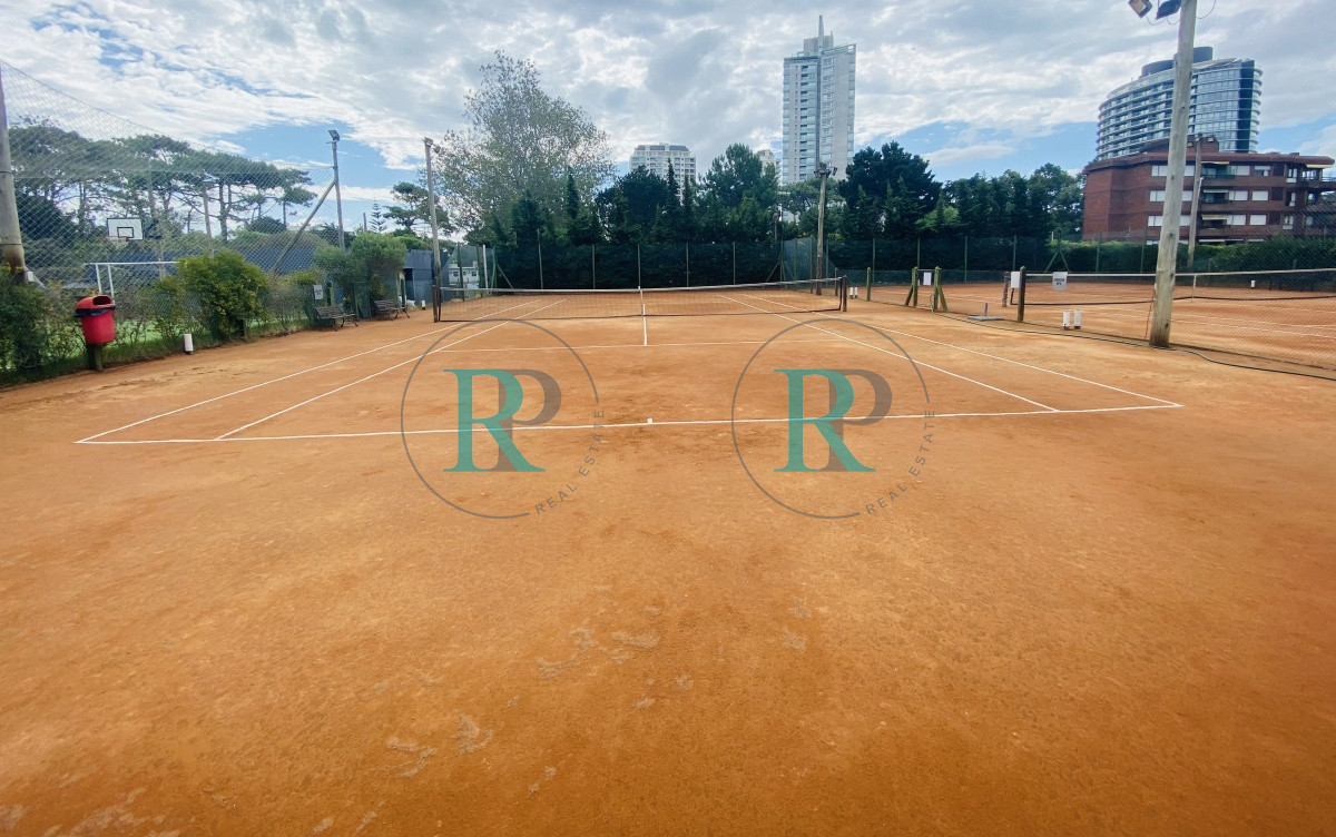 Apartamento ID.453 - APARTAMENTO 3 DORMITORIOS Y DEPENDENCIA EN VENTA