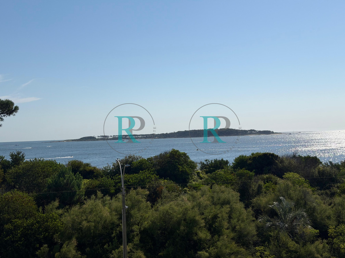 Apartamento ID.2638 - Excepcional apartamento en Venta, primera línea de playa Mansa