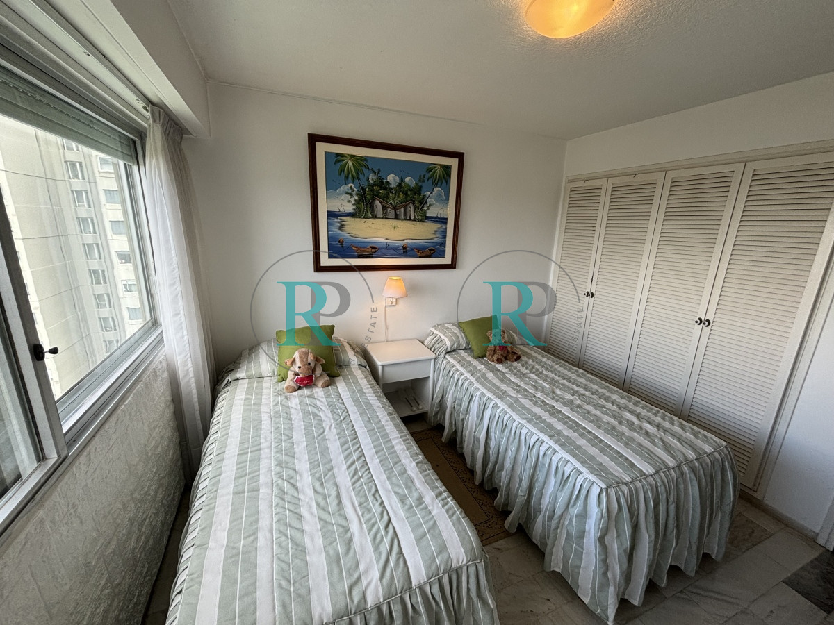 Apartamento ID.1679 - Hermoso y amplio apartamento de 3 dormitorios y dependencia Roosevelt Center