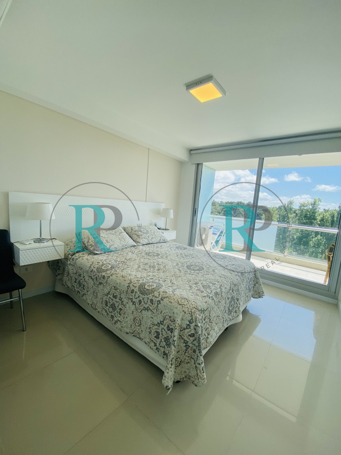 Apartamento ID.588 - Apartamento de 2 dormitorios en venta Punta del Este