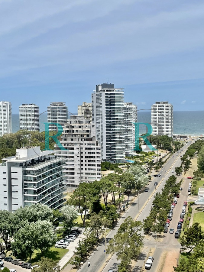 Apartamento ID.705 - APARTAMENTO 3 DORMITORIOS EXCELENTE UBICACIÓN 