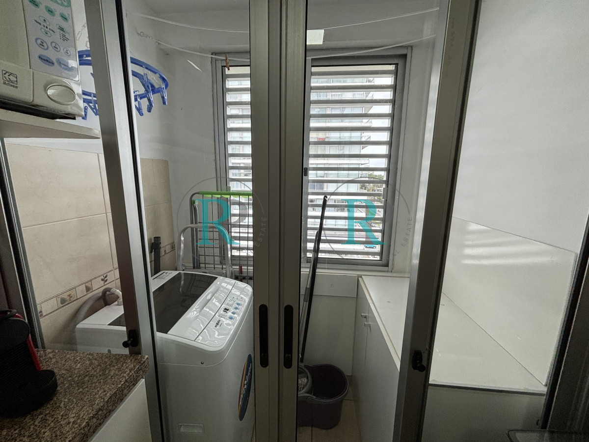 Apartamento ID.1712 - apartamento de 3 dormitorios esquinero en venta