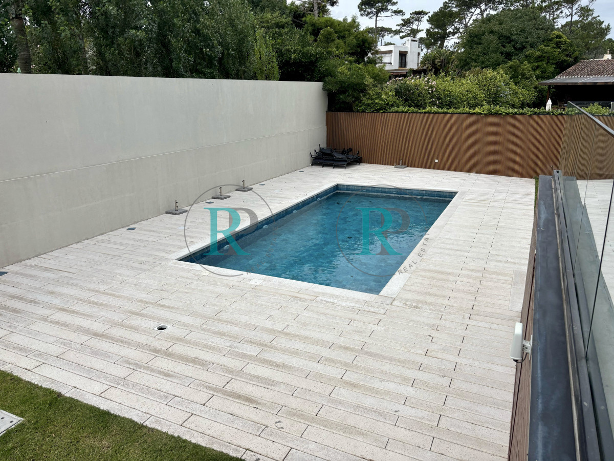 Apartamento ID.2301 - Excelente apartamento esquinero 2 dormitorios en venta 