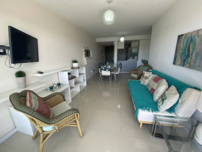 Apartamento de 2 dormitorios en venta Punta del Este