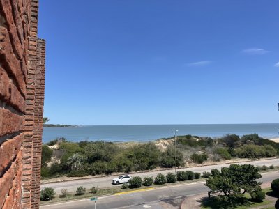 frente al mar !