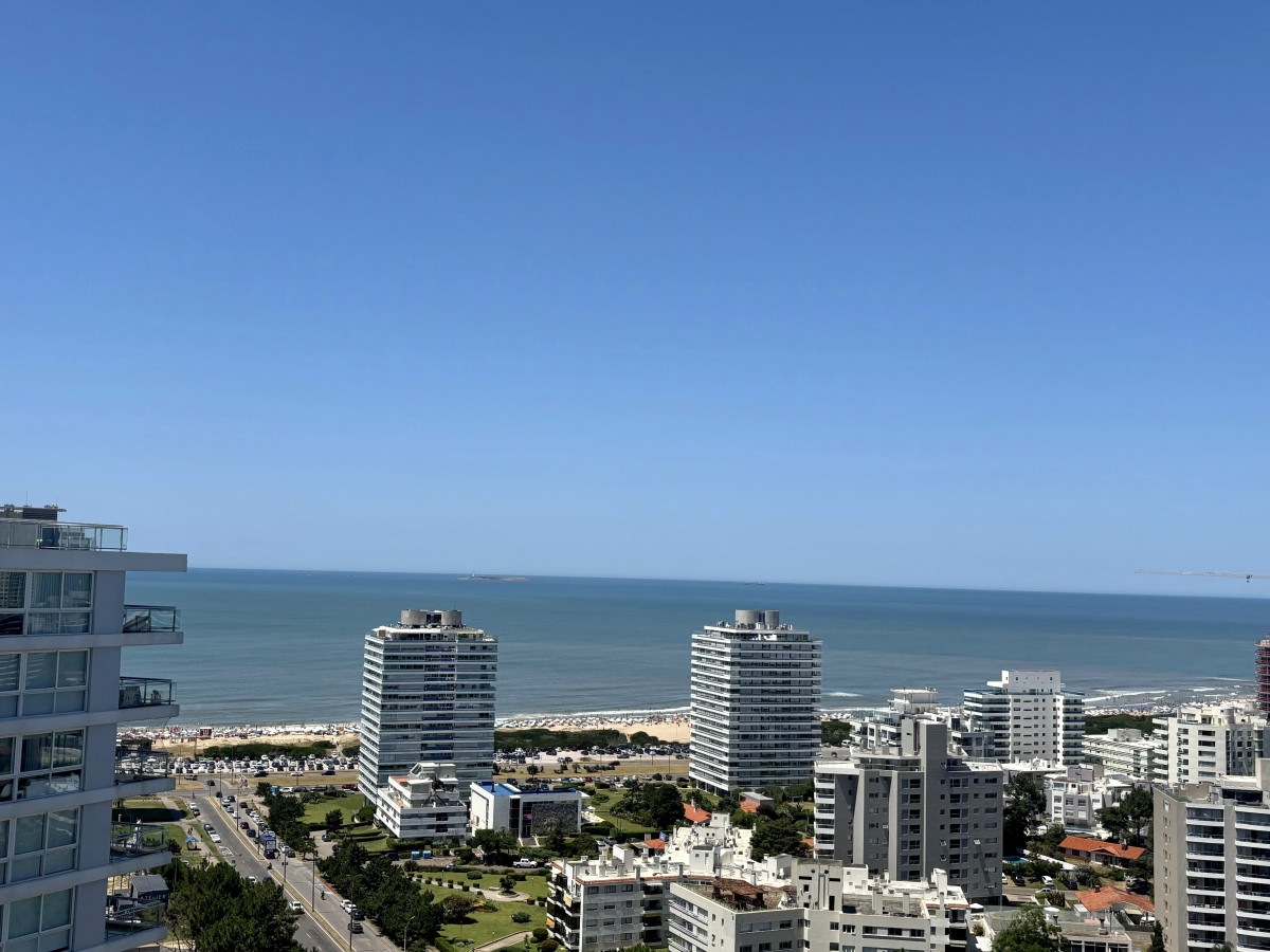 APARTAMENTO DE 3 DORMITORIOS EN VENTA. TORRE DE CATEGORIA