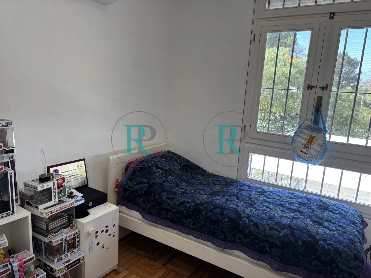 Casa ID.2014 - EXCEPCIONAL CASA EN VENTA DE 4 DORMITORIOS