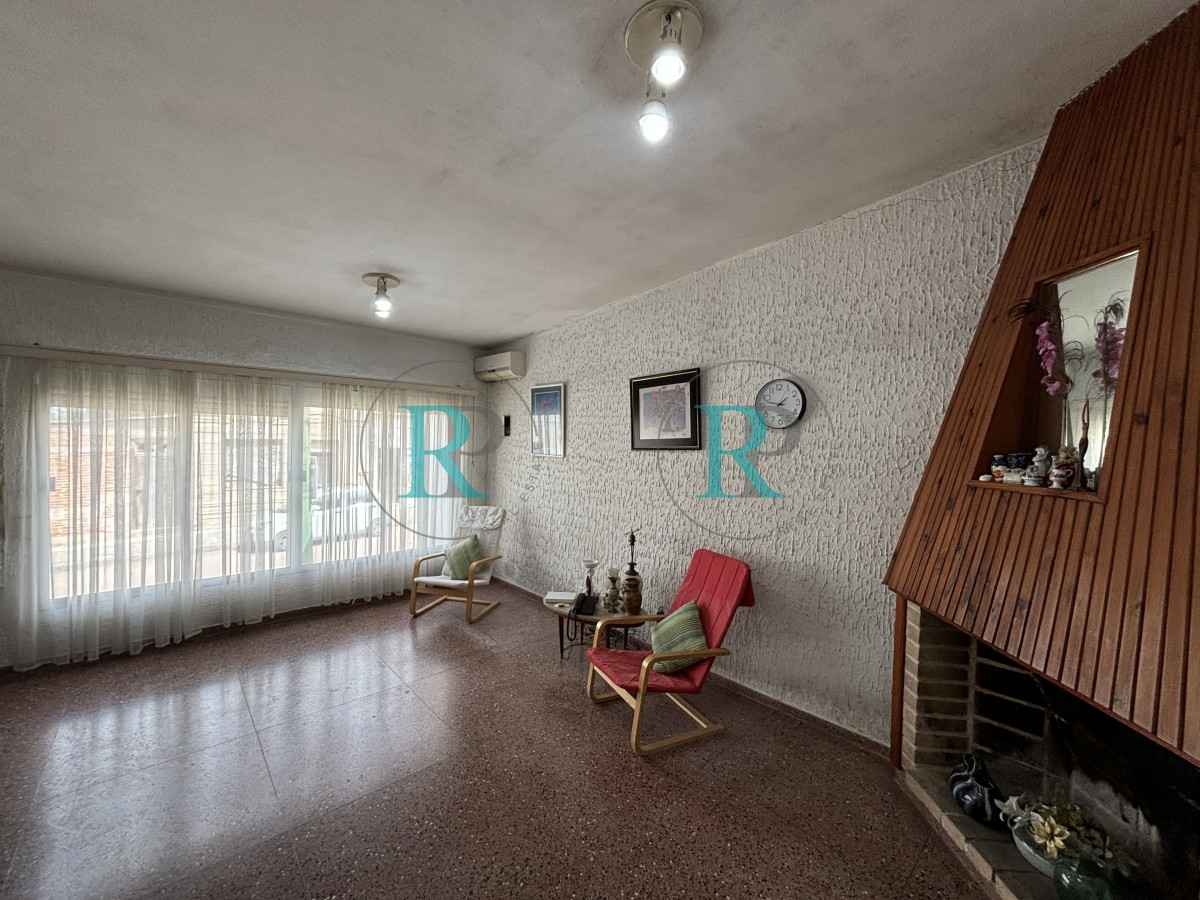 Casa ID.2069 - casa en venta en San Carlos 3 dormitorios.