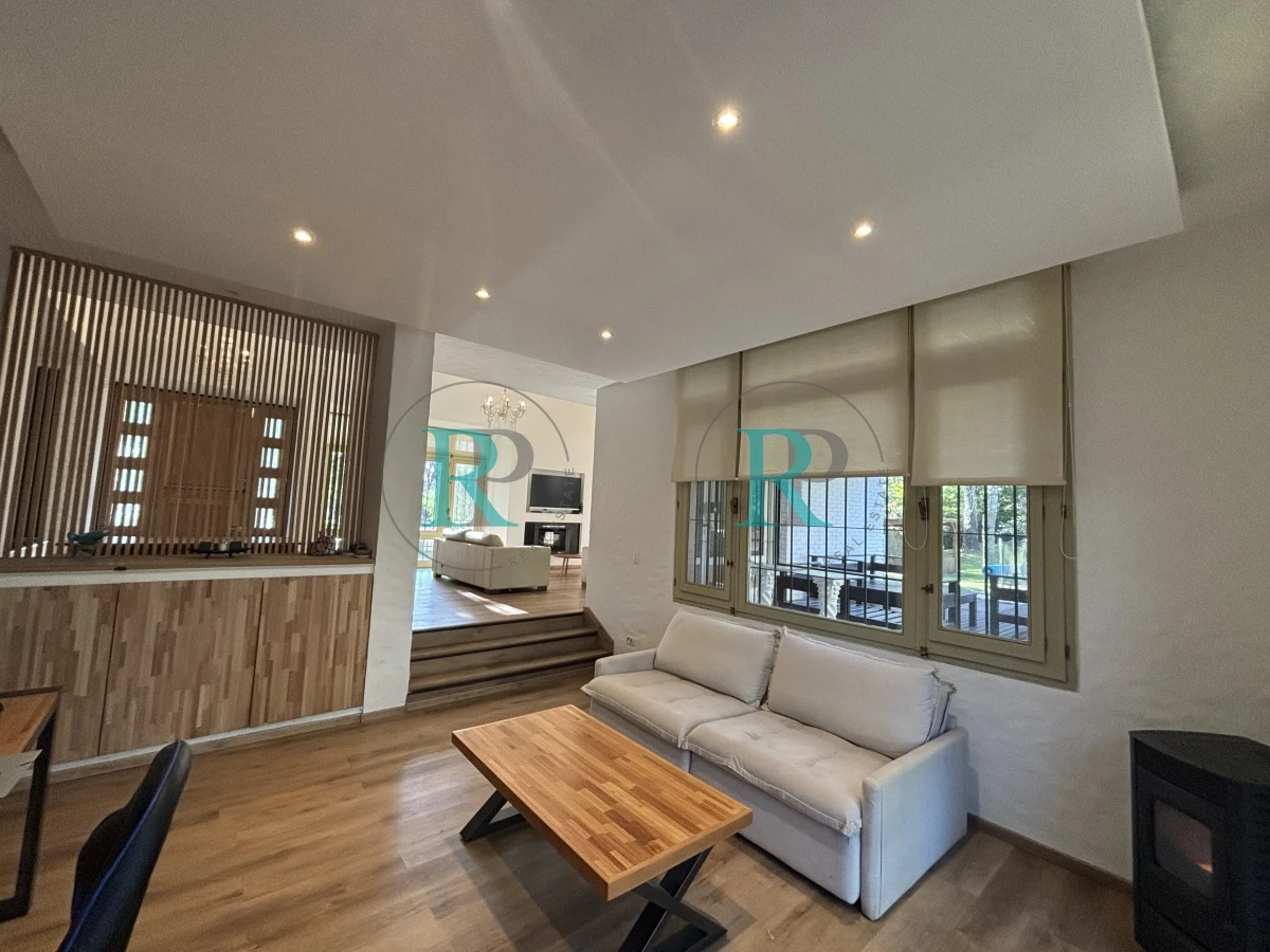 Casa ID.2014 - EXCEPCIONAL CASA EN VENTA DE 4 DORMITORIOS