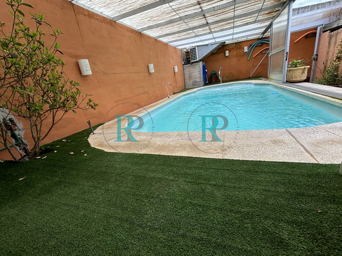 Casa ID.2069 - casa en venta en San Carlos 3 dormitorios.