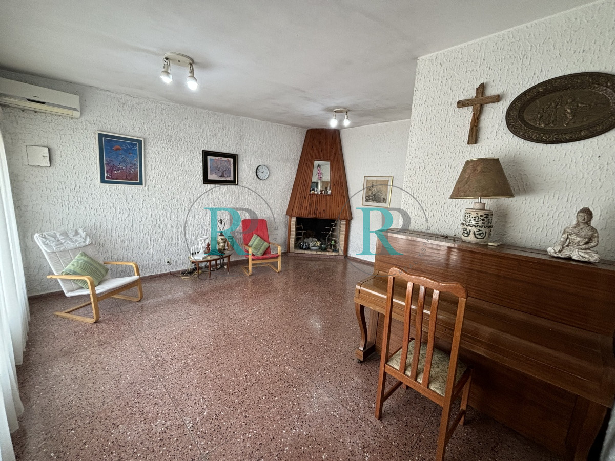 Casa ID.2069 - casa en venta en San Carlos 3 dormitorios.