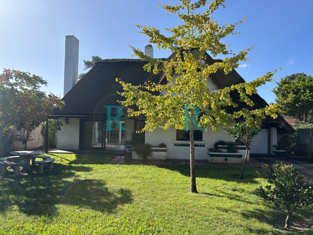 Casa ID.817 - OPORTUNIDAD!!! DIVINA CASA EN PINARES PUNTA DEL ESTE