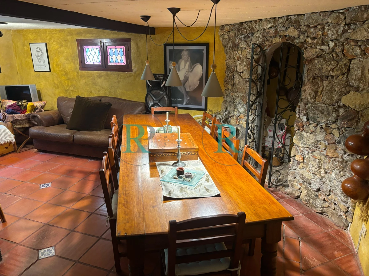 Casa ID.2361 - EXCEPCIONAL CASA EN VENTA DE 4 DORMITORIOS PINARES 