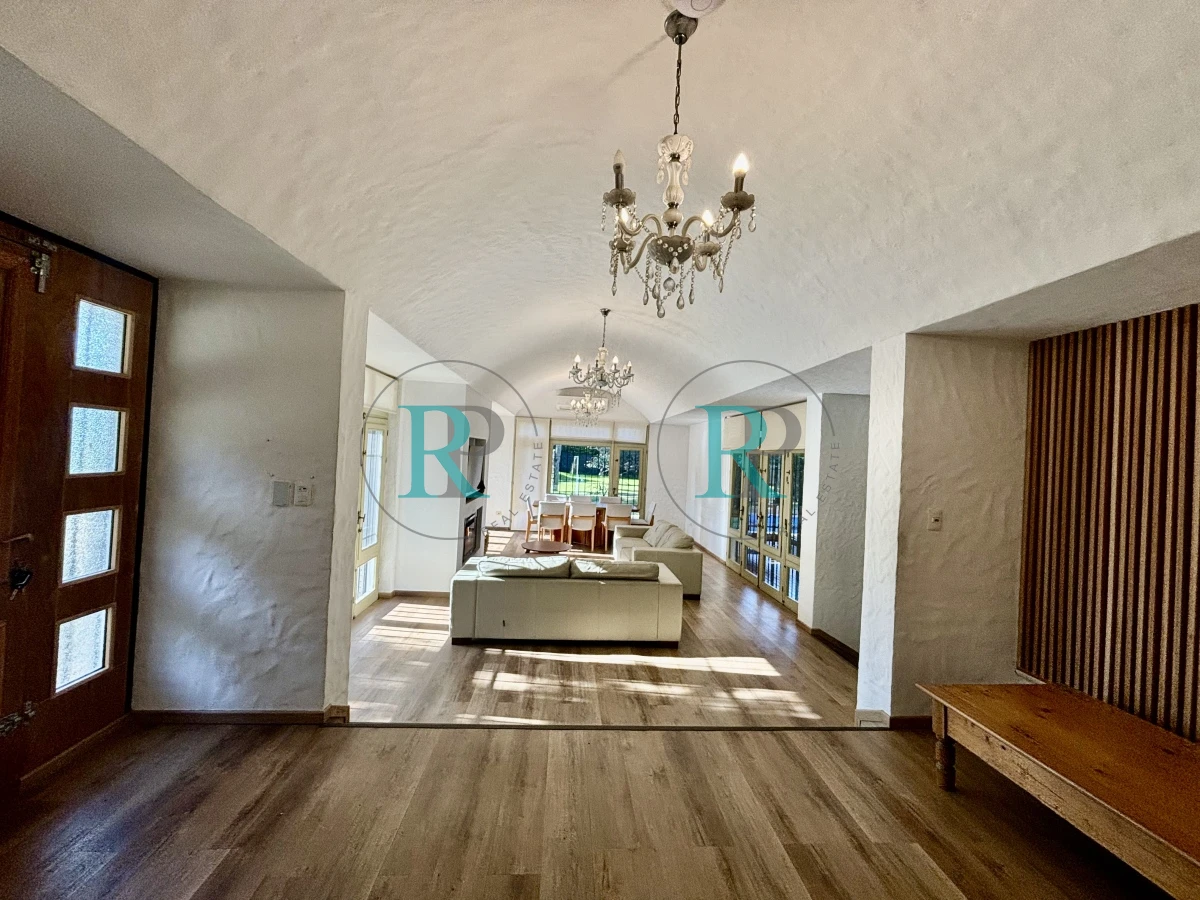 Casa ID.2014 - EXCEPCIONAL CASA EN VENTA DE 4 DORMITORIOS