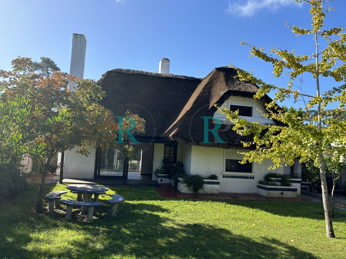 Casa ID.817 - OPORTUNIDAD!!! DIVINA CASA EN PINARES PUNTA DEL ESTE