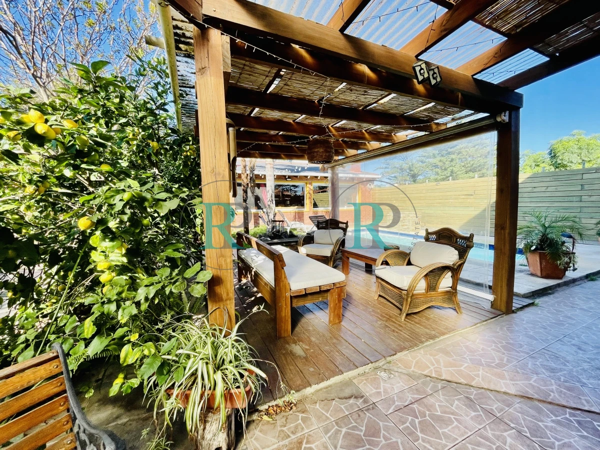 Casa ID.1026 -  DIVINA CASA DE 4 DORMITORIOS