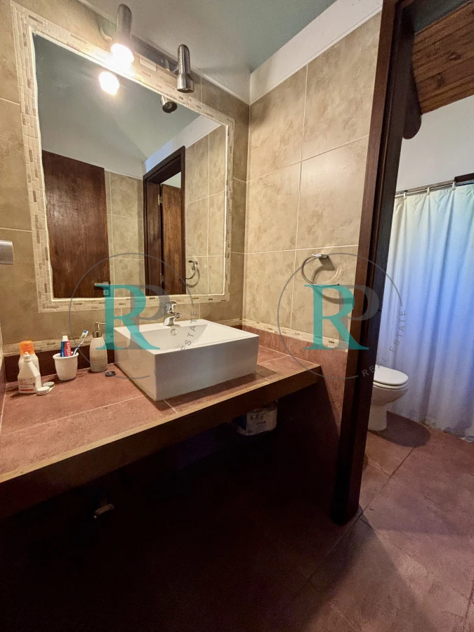 Casa ID.2322 - HERMOSA CASA EN VENTA EN PINARES 