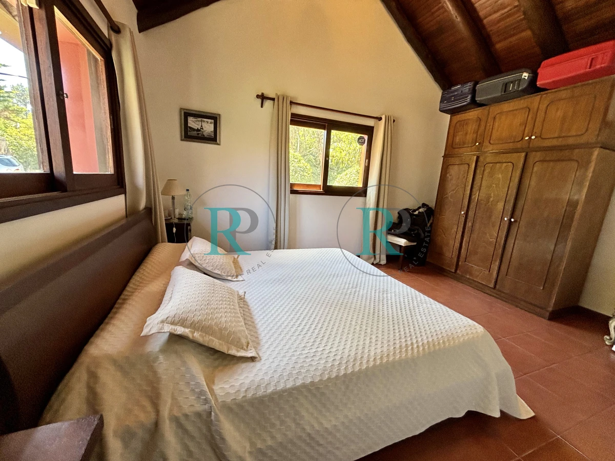 Casa ID.2322 - HERMOSA CASA EN VENTA EN PINARES 