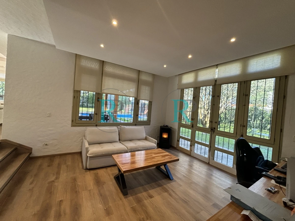 Casa ID.2014 - EXCEPCIONAL CASA EN VENTA DE 4 DORMITORIOS