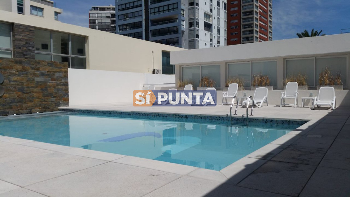 Cómodo y moderno apartamento en venta en Península - Punta del Este. - SPT6261A