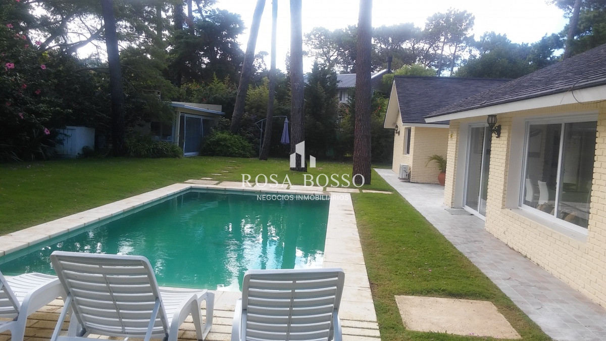 Apartamento ID.9119 - Casa Venta 4 dormitorios Punta del Este Mansa 