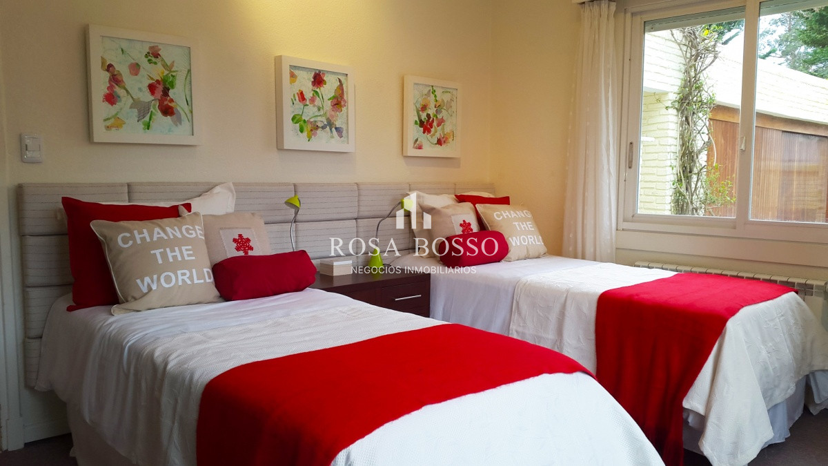 Casa ID.9120 - Casa Venta 4 dormitorios Punta del Este Mansa