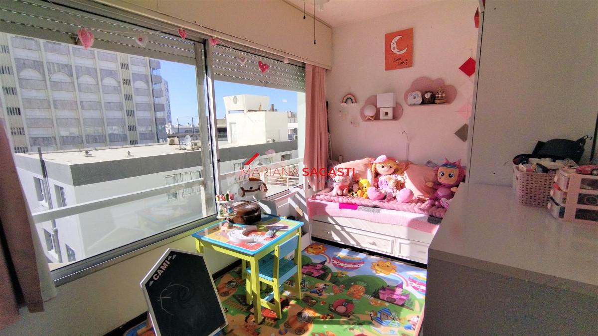 Apartamento ID.3791 - Amplio y luminoso apartamento EN VENTA - Zona Península Ref. 5109