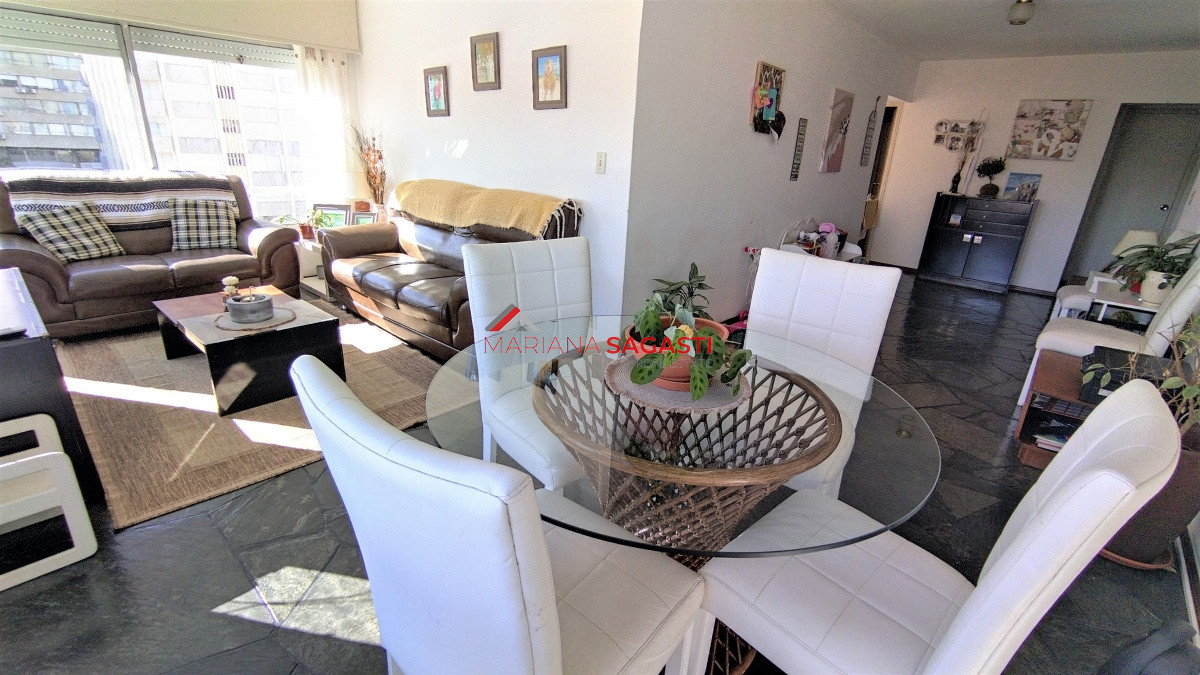 Apartamento ID.3791 - Amplio y luminoso apartamento EN VENTA - Zona Península Ref. 5109