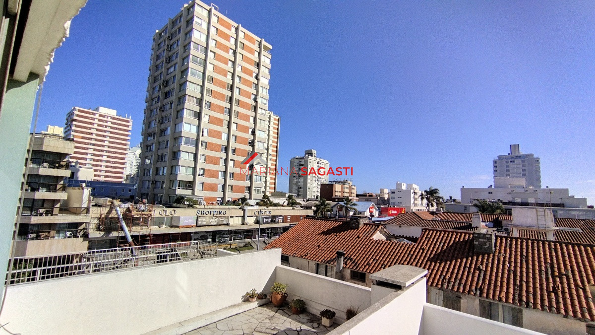 Apartamento ID.3791 - Amplio y luminoso apartamento EN VENTA - Zona Península Ref. 5109