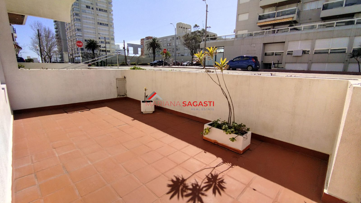 Apartamento ID.3792 - Apartamento en Península En Venta  - Punta del Este. Ref. 4802
