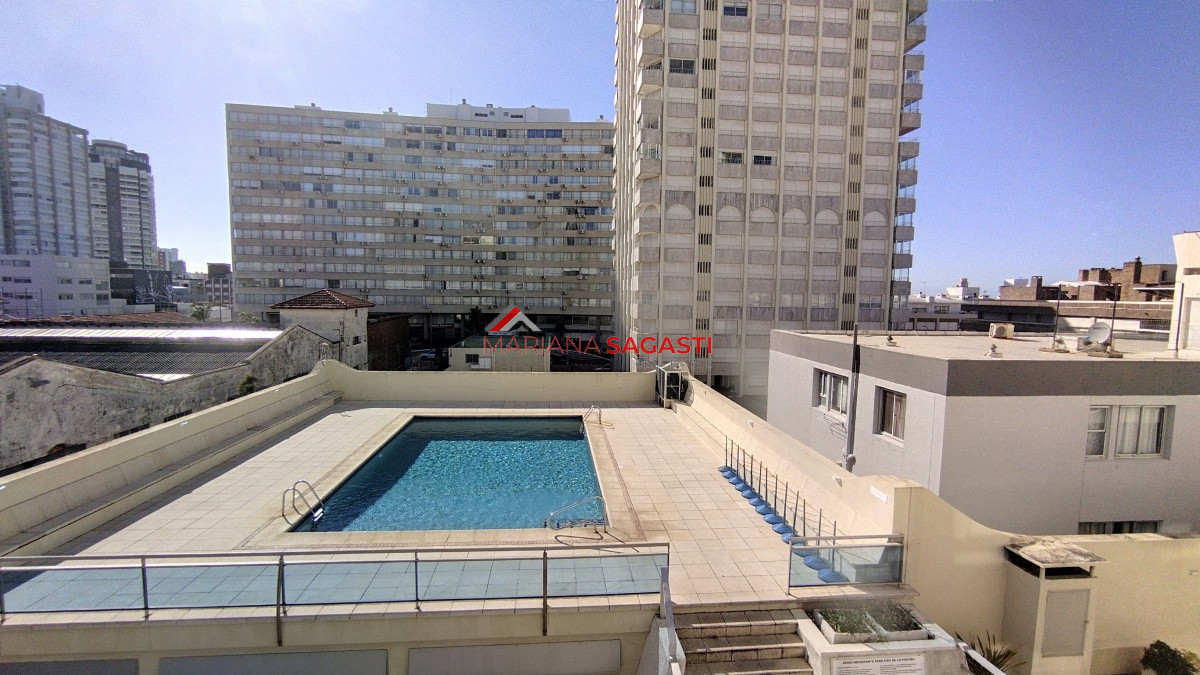 Apartamento ID.3791 - Amplio y luminoso apartamento EN VENTA - Zona Península Ref. 5109