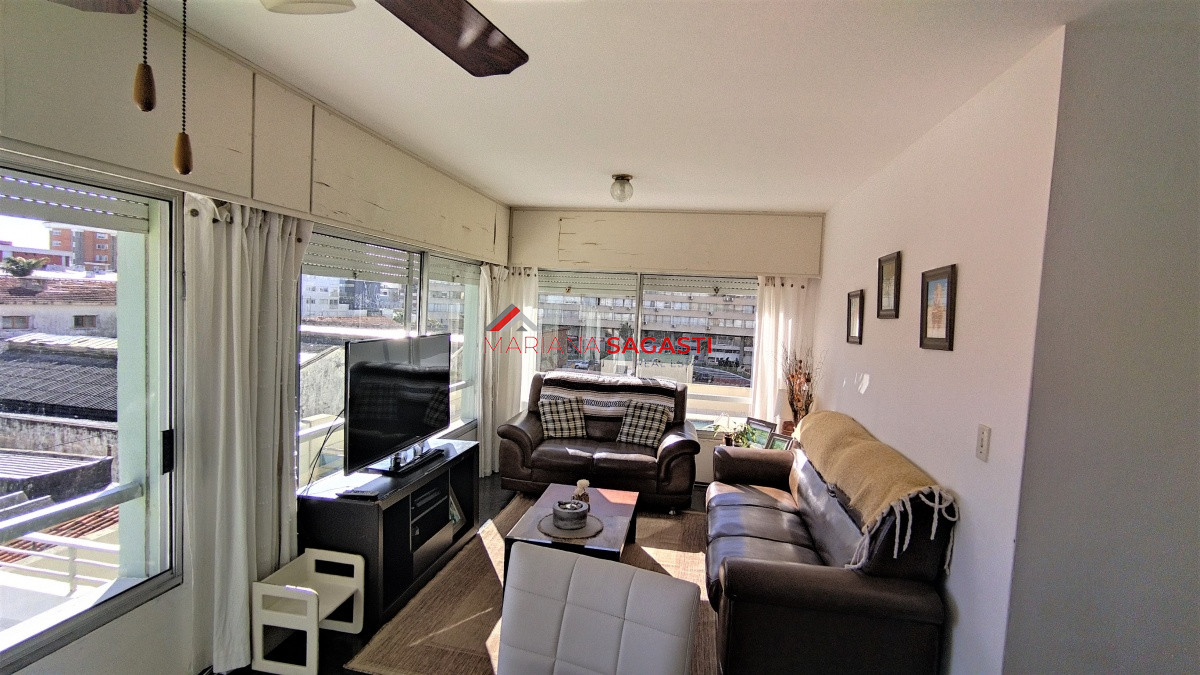 Apartamento ID.3791 - Amplio y luminoso apartamento EN VENTA - Zona Península Ref. 5109