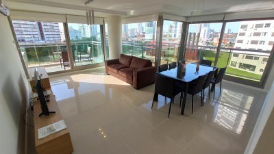 Apartamento en Venta en Punta del Este zona Playa Brava