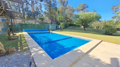 Espectacular Casa En Venta - Zona Rincón del Indio. Ref. 6107