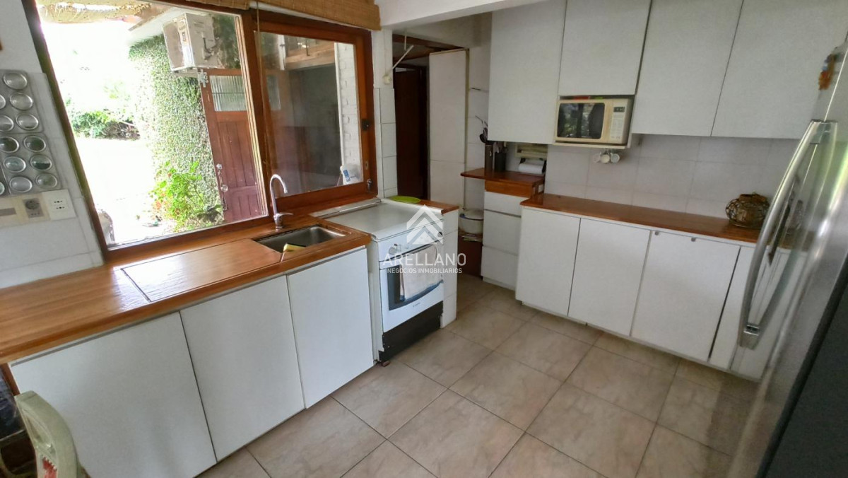 Casa ID.1418 - casa de 4 dormitorios en venta, Pinares, punta del este