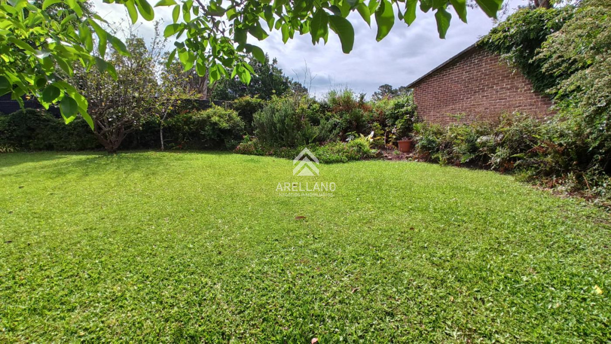 Casa ID.1418 - casa de 4 dormitorios en venta, Pinares, punta del este