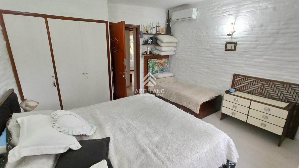 Casa ID.1418 - casa de 4 dormitorios en venta, Pinares, punta del este