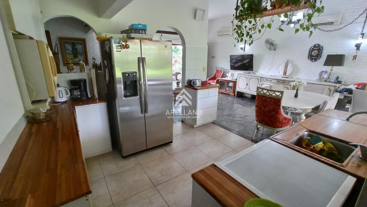 Casa ID.1418 - casa de 4 dormitorios en venta, Pinares, punta del este