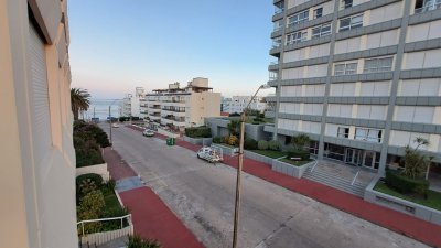 Apartamento en alquiler anual - Península. Ref. 5950