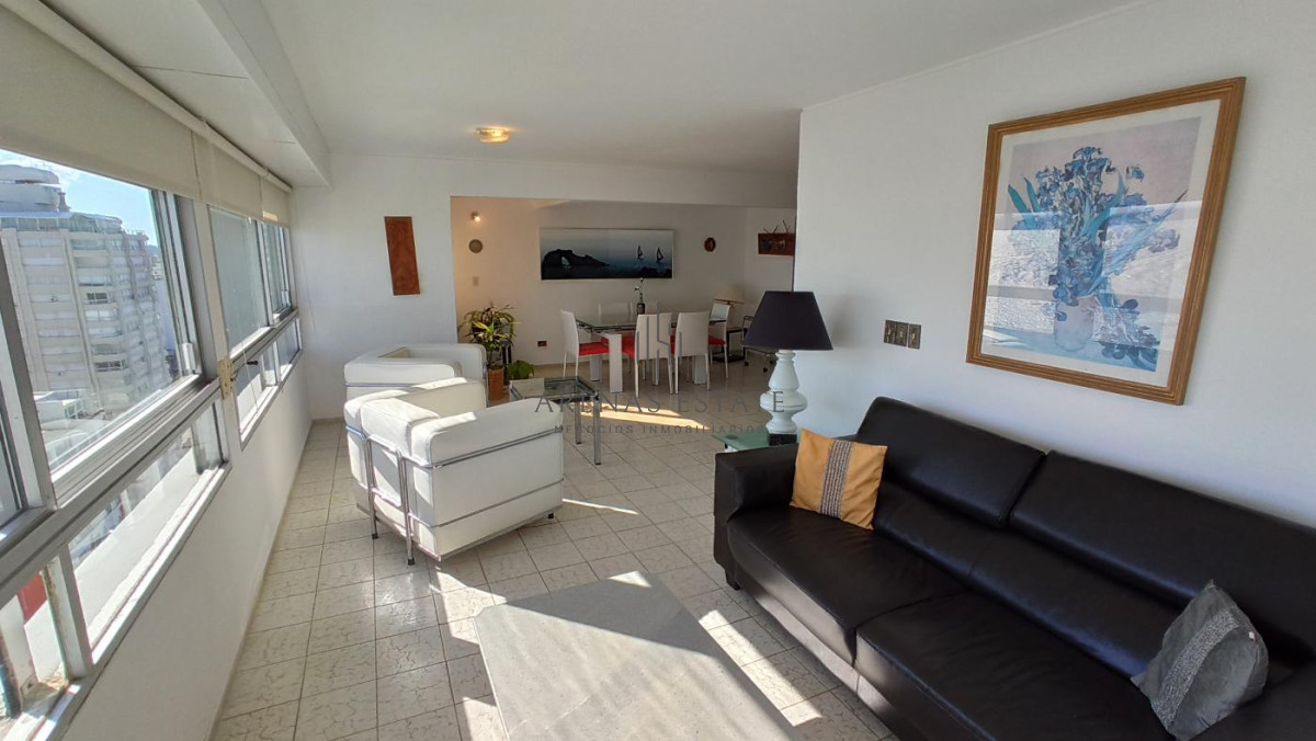 Apartamento ID.2335 - Apartamento en Venta - Península!! Ref. 4115