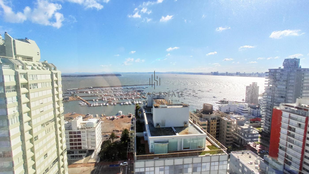 Apartamento ID.2335 - Apartamento en Venta - Península!! Ref. 4115