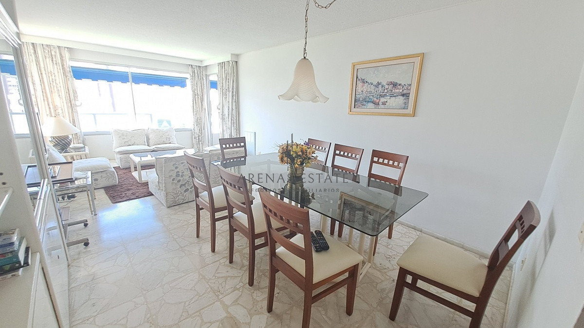 Apartamento ID.3176 - Apartamento en Venta  - Zona Península. Ref. 5781