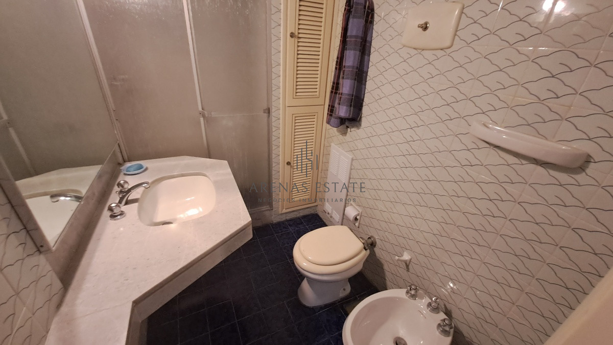 Apartamento ID.3176 - Apartamento en Venta  - Zona Península. Ref. 5781